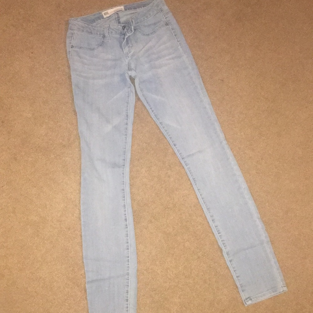 Tillys light washed jeans!!